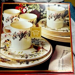 LENOX Winter Greetings 12-Piece 24K Gold Trimmed Dinnerware Set **New in Box**